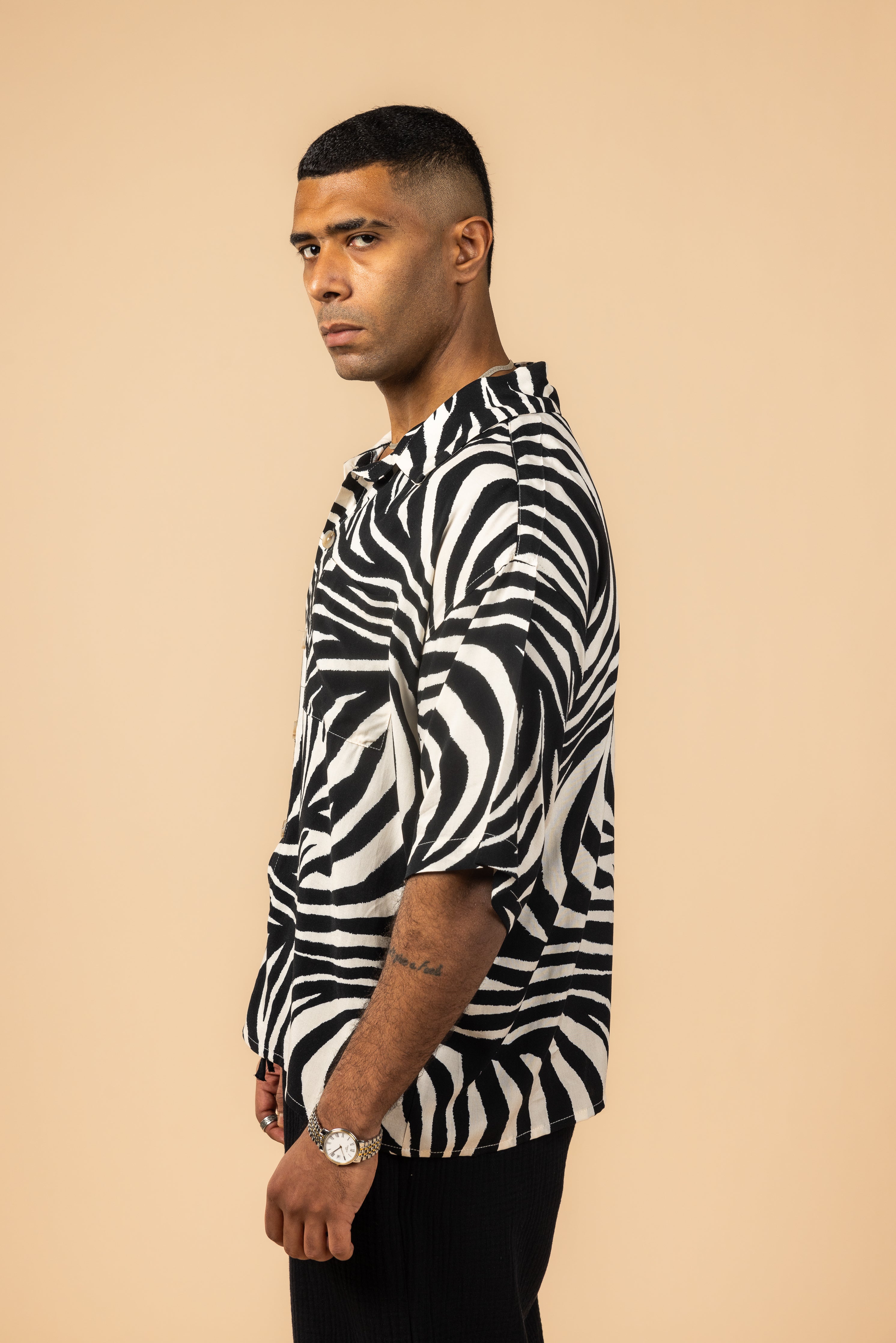Noire Breeze Shirt