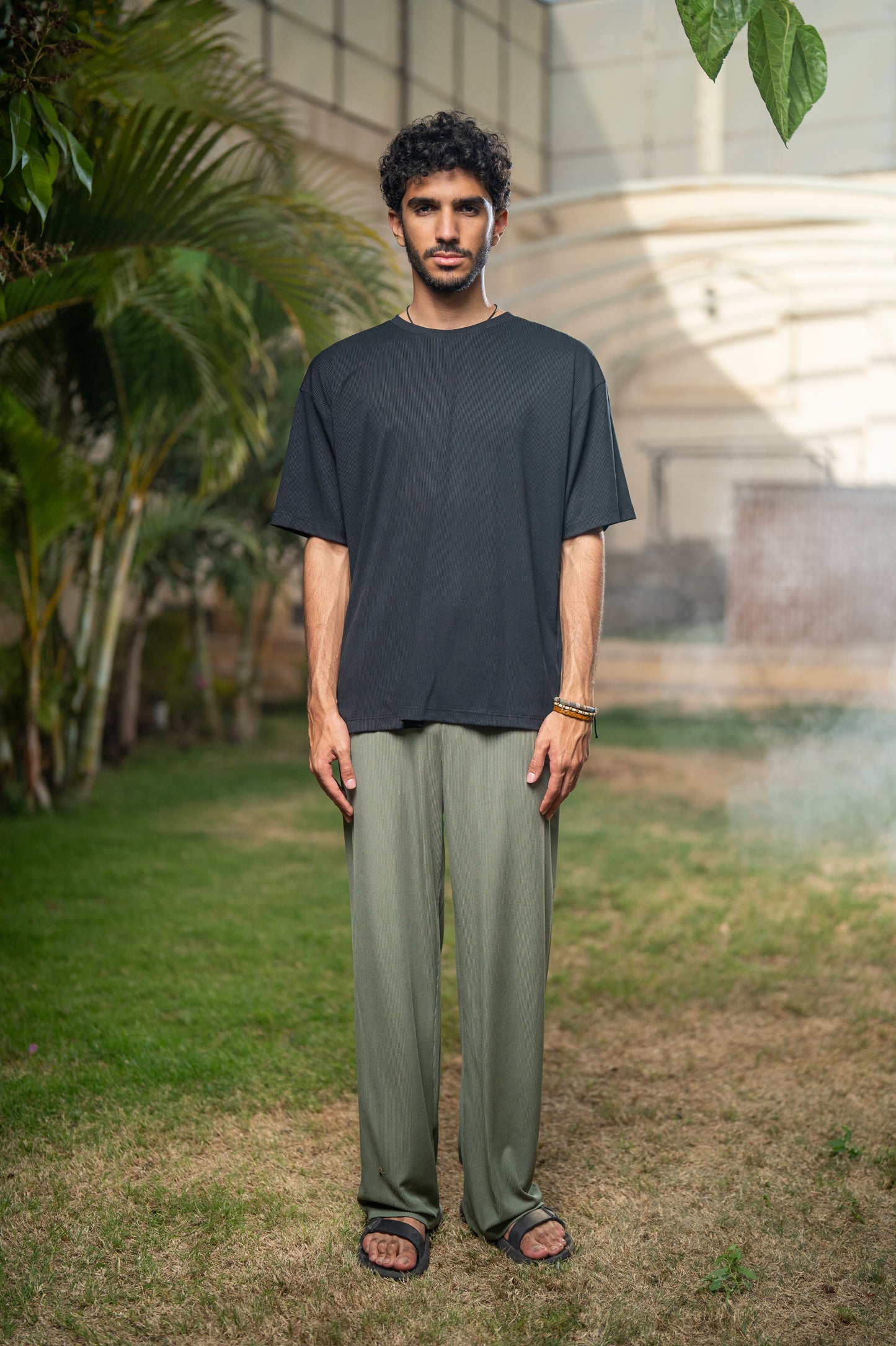 Oversized Pleated T-Shirt - Black