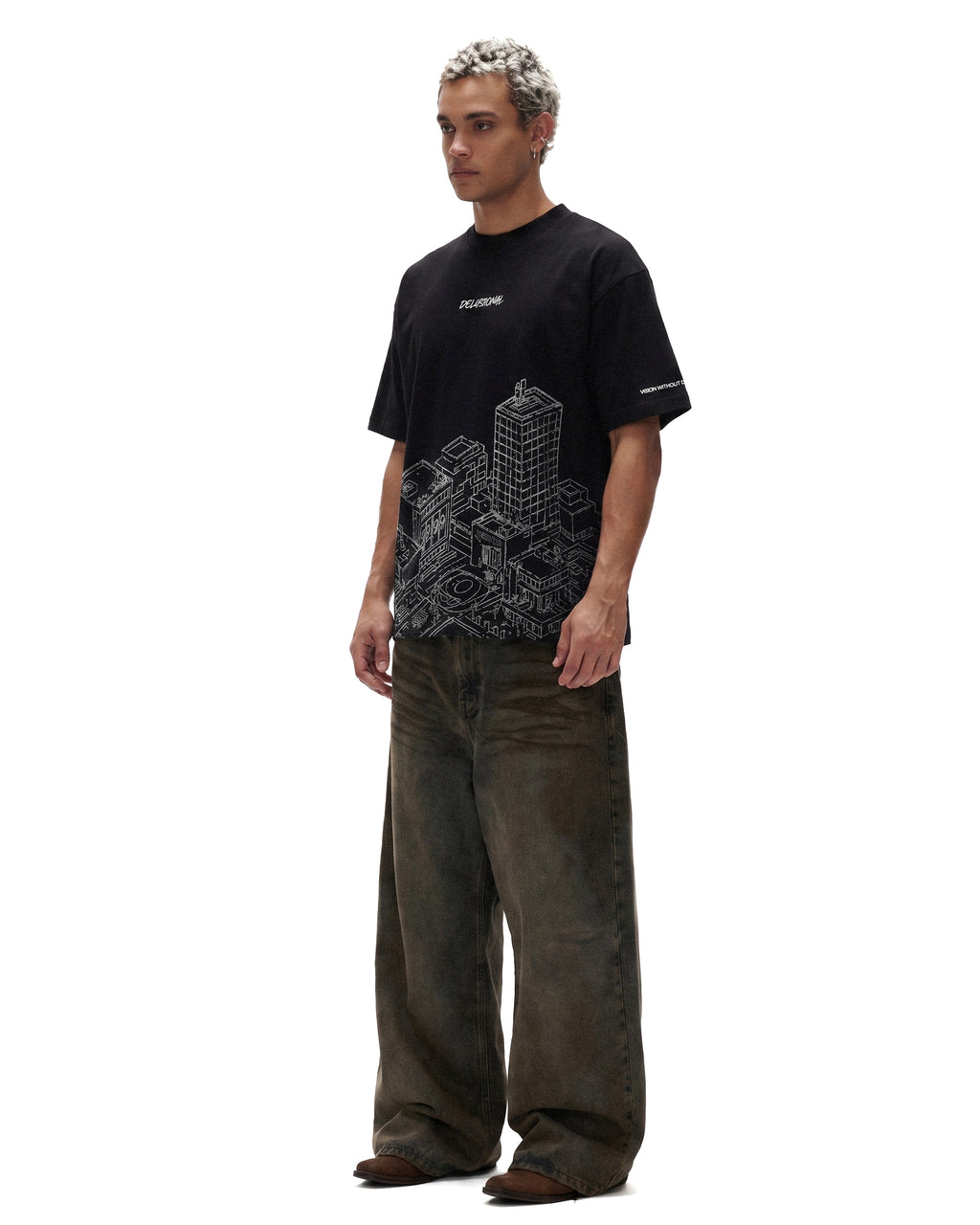 DELUSIONAL TEE